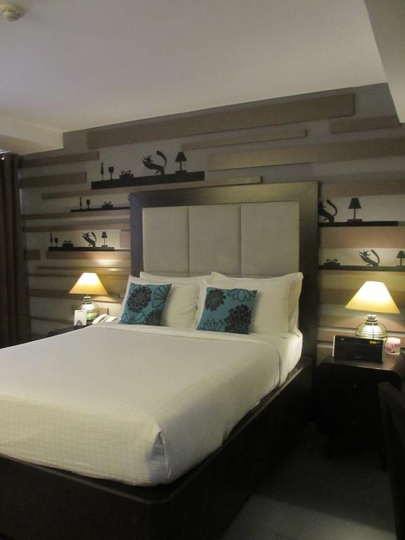 The Theodore Hotel Tagaytay City Dış mekan fotoğraf